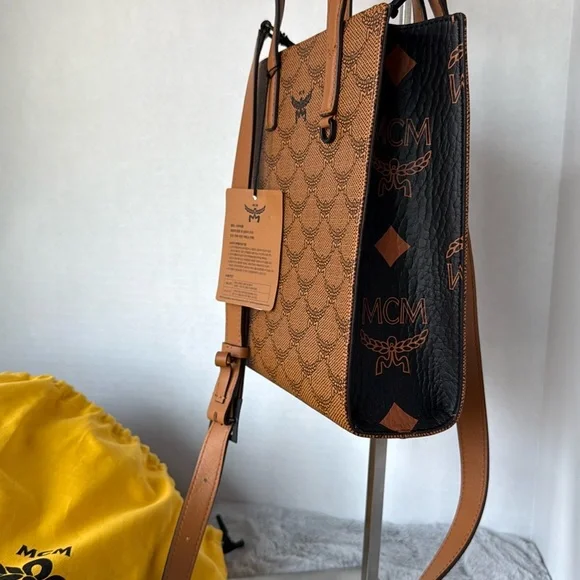 MCM Aren Crossbody Bag NWT - Picture 6 of 14